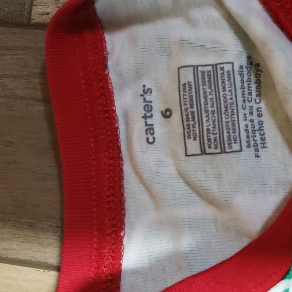 Green and White Christmas themed long sleeve sz 6 Carter's pajamas - Picture 4 of 10